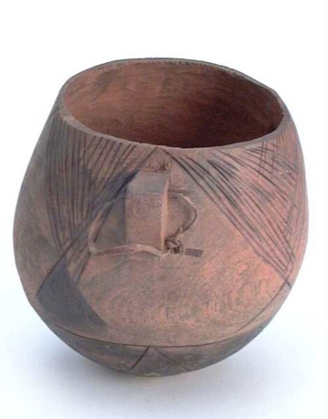 B02948 Vessel; pot