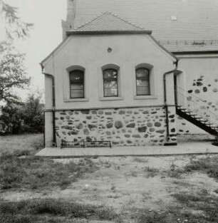 Hornow. Sankt-Martin-Kirche : Hornow (Ortsteil der Stadt Spremberg). Dorfkirche St. Martin (13./14. Jahrhundert bis 1902). Sakristei, Nord-Fassade