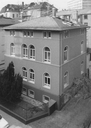 Villa; Frankfurt, Finkenhofstraße 42