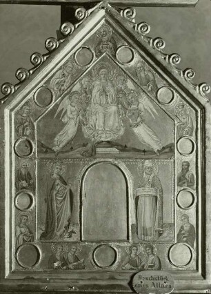 Bruchstück eines Altars
