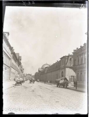 Untere Königstraße mit Blick zum Königstor (1922 abgebrochen)