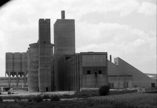 Geisingen: aus dem Zug; Betonwerk