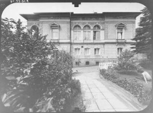 Dresden-Hosterwitz, Eichbuschweg 7. Villa (1875-1880). Straßenfront