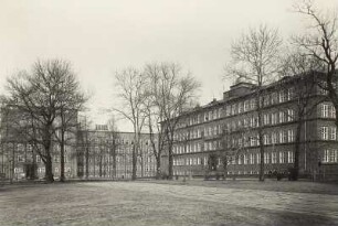 Realgymnasium & EOS "Karl Marx"