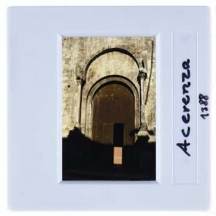 Acerenza, Kathedrale : Westportal