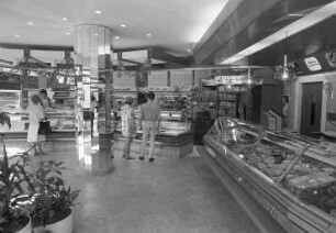 "Frisch-Shop 112" der Badischen Backstub´ und der Metzgerei Müller & Veith in der Karlstraße Ecke Amalienstraße