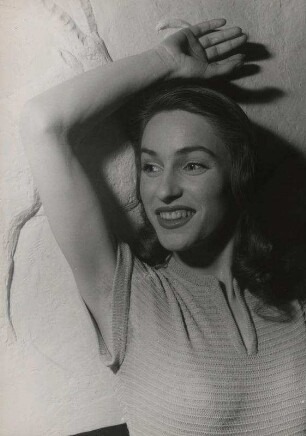 Estella Blain