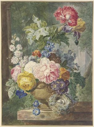 Blumenstrauß in einer Vase, dabei ein Vogelnest