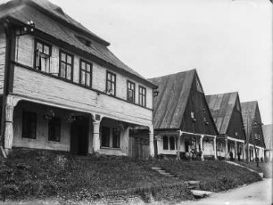 Dorfbild : Häuser von Žaclé?