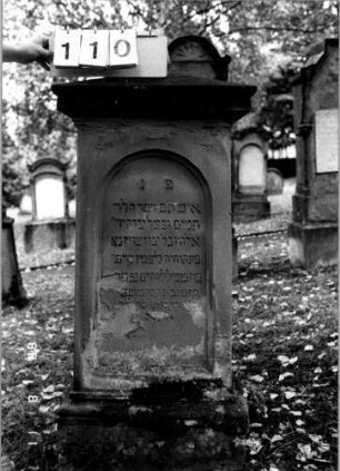 Grabstein 110