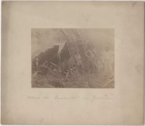 Hut of the Nāk-erehä ("Botokuden") on the Rio Guandú (Brazil)