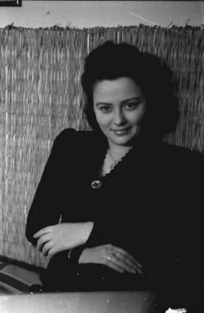 Bukarest: Atelier: Fräulein Liese [Buchholz]