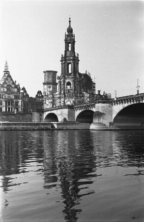 Dresden-Altstadt. Hofkirche (1739-1755, G. Chiaveri), teilweise eingerüstet