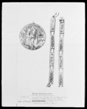 Stehende Madonna, begleitet von vier Engeln