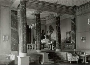 Dresden-Loschwitz, Bautzner Straße 130. Schloß Albrechtsberg (1850; A. H. Lohse). Gartensaal