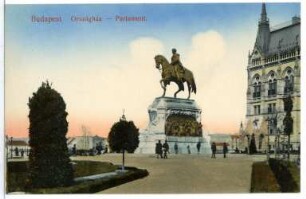 Budapest. Andrassy-Denkmal (1906) am Parlament : Budapest. Reiterstandbild von Gyula Andrássy (1906; György Zala). Das Denkmal wurde 1945 abgetragen und eingeschmolzen, 2016 wurde eine Kopie aufgestellt.