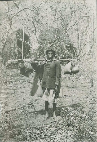 Mjampasa Kiwindje. Sur la montagne Nantarga