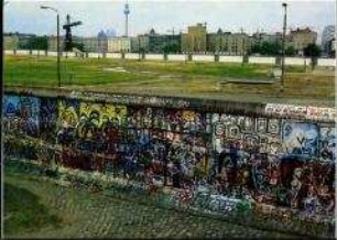 Bemalte Berliner Mauer am Potsdamer Platz