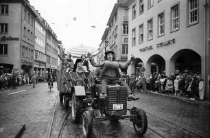 Freiburg: Rosenmontagsumzug am Bertoldsbrunnen