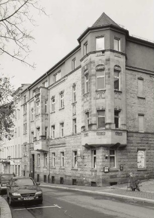 Wohnhaus mit Gaststätte : Plauen-Obere Aue, Hradschin 3 / Ecke Bergstraße. Wohnhaus mit Gaststätte, Eckansicht