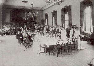 Hochzeitsgesellschaft in Festsaal des Lippischen Hofes. Detmold. Hornsche Straße. Herkunft: Frau Steichele, Detmold (Stadtplanungsamt)