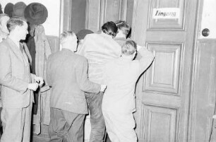 Freiburg: Gedränge an der Tür
