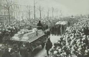 Berlin, Revolution 1918/1919, Bestattung von Karl Liebknecht und 31 Revolutionären am 25.01.1919