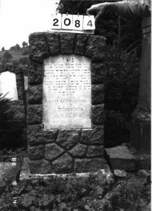 Grabstein 2084 (Index: 100096995) Maße HxBxT: 128x58x28 cm: Grabstein 2084