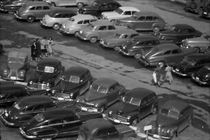 Stuttgart: Parkplatz der amerikanischen Wagen vom Mittnachtbau aus