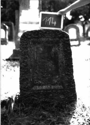 Grabstein 114 Texttafel fehlt: Grabstein 114
