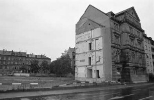Vorläufige Nutzung des Geländes des Alten Vincentiuskrankenhauses in der Kriegsstraße 49 am Karlstor als Parkplatz