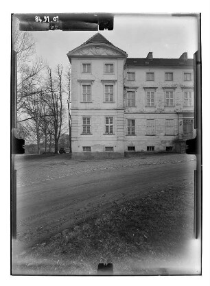Wedendorfersee-Wedendorf. Ehem. Gutshaus (1697, Umbau 1805-1810; M. F. Rabe). Ansicht von Norden (Teilansicht)