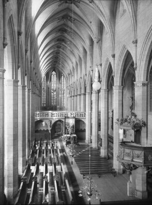 Erfurt, Predigerkirche, Inneres: Blick nach Osten zum Lettner