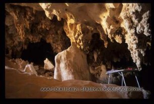 Djara 90/1 Bildfeld A in der Höhle