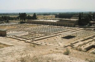Persepolis. Blick vom Grab Artaxerxes II. auf die Stadt