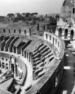 Rom. Kolosseum (70/80). Arena