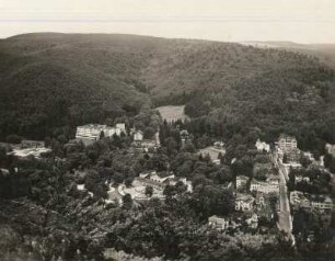 Bad Harzburg, Ansicht des Kurorts mit Kurhaus vom kleinen Burgberg aus