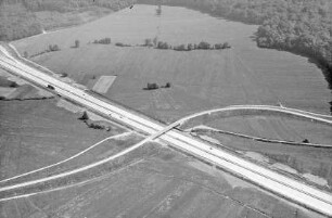 Überführung über die Autobahn [Ortsverbindungsstraße Bottingen - Reute]