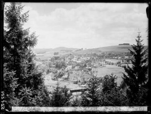 Blick auf Harra im Saaletal