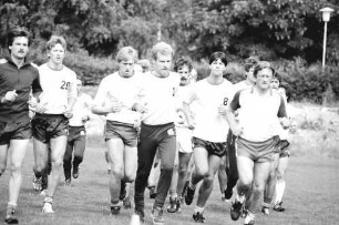 Freiburg im Breisgau: Training der neuen Mannschaft des SC Freiburg [u.a. mit Joachim Löw]
