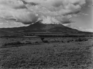 Mount Meru : Blick auf den Vulkan Mount Meru