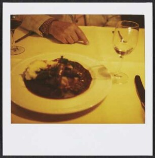 Würste mit Sauerkraut im Restaurant Die Halde in Oberried im Schwarzwald