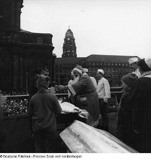 Weihnachtsmann Knappestraße Balkon
