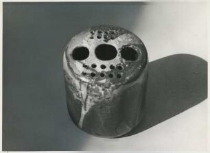 Blumenstecker in Zylinderform von Klaus Schultze