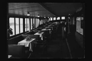 Innenraum eines Hadag-Schiffes