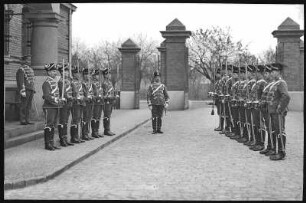 Grimma. Königlich Sächsisches 2. Husaren-Regiment Königin Carola Nr. 19. Wachablösung
