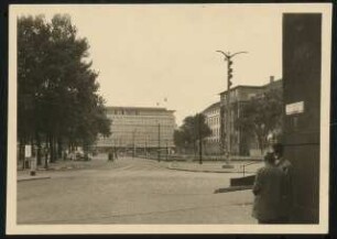 Stadthalle (auch: Mercatorhalle), Duisburg: König-Heinrich-Platz von Neckarstraße