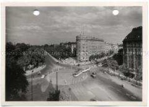 Berlin, Charlottenburg, Am Knie