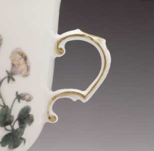 Henkeltasse und Unterschale mit Wappen Vido und Landschaftsszenen — Tasse