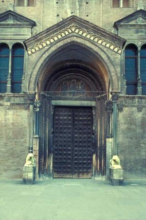 Vorhalle und Westportal